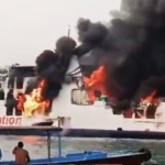 KMP Batumandi Terbakar di Perairan Merak, 420 Penumpang Berhasil Dievakuasi