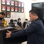 Penggerebekan Judi Online di Cijantung Jadi Sorotan, 11 Operator Ditangkap