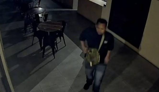 Lapangan Padel Milik Coach Justin Dibobol, Aksi Dua Terduga Pelaku Terekam CCTV